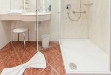 Hotel Fernblick - Bagno camera 104